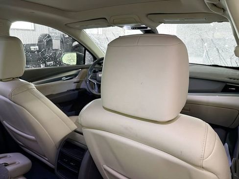 Used 2019 Cadillac XT5 Luxury w/ Trailering Package AWD/4WD image 11