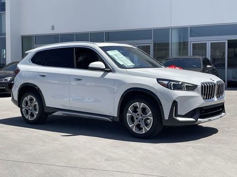 Used 2025 BMW X1 xDrive28i w/ Convenience Package image 4