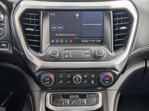 Used 2023 GMC Acadia SLT AWD/4WD image 16