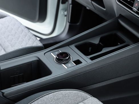 New 2026 Volkswagen Tiguan S image 33