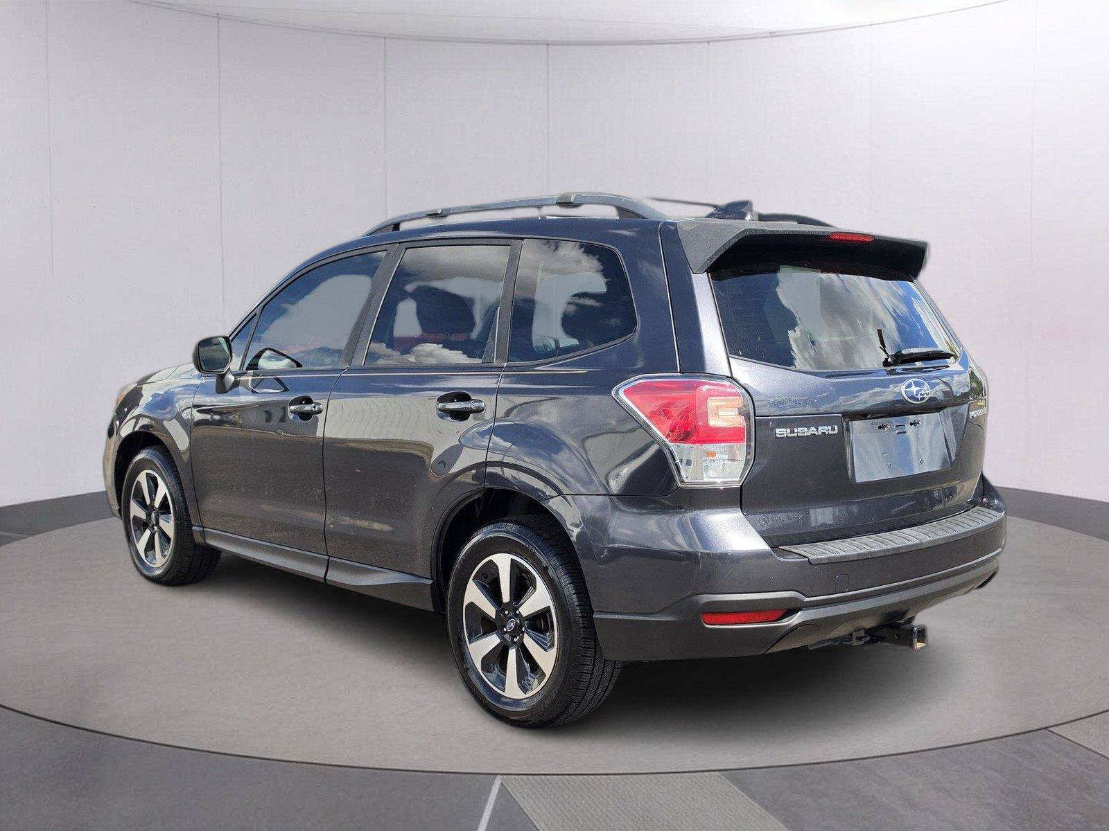 Used 2017 Subaru Forester 2.5i Premium AWD/4WD image 3