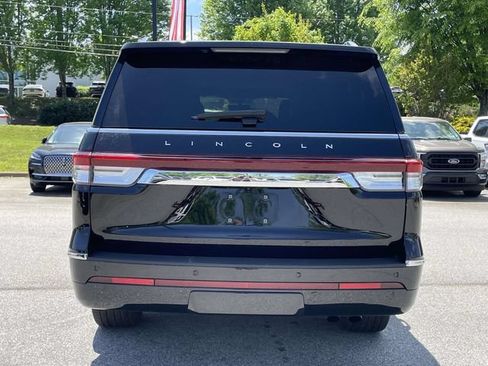 Used 2024 Lincoln Navigator L Reserve AWD/4WD image 4