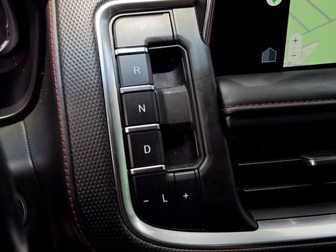 Used 2022 Chevrolet Tahoe RST AWD/4WD image 28
