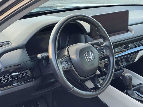 Certified 2025 Honda Accord EX-L image 12