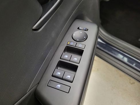 Used 2025 Hyundai Kona SEL image 23