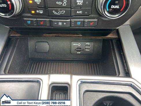 Used 2015 Ford F150 Platinum w/ Technology Package image 32