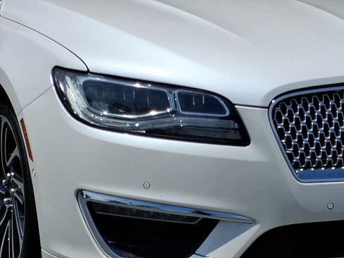 Used 2020 Lincoln MKZ Reserve w/ Luxury Package FWD image 3