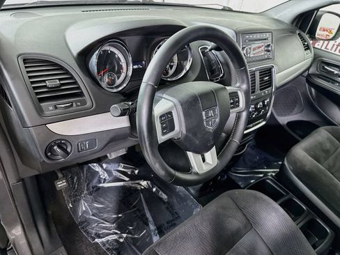 Used 2015 Dodge Grand Caravan SE w/ Quick Order Package 29E SE FWD image 15