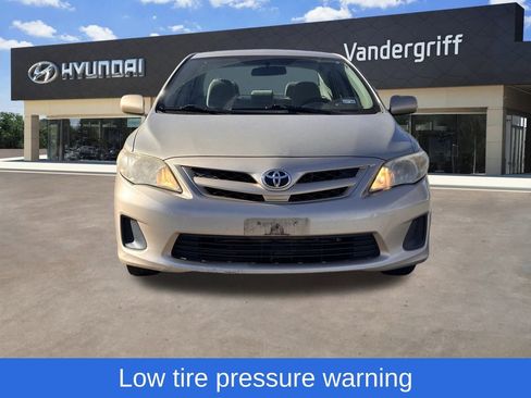 Used 2011 Toyota Corolla LE image 3