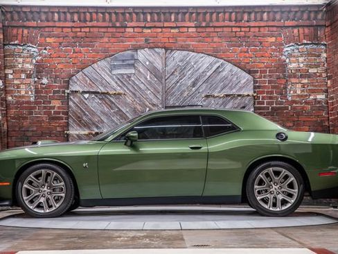 Used 2020 Dodge Challenger R/T Scat Pack image 6