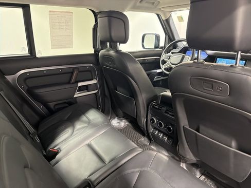 Used 2020 Land Rover Defender 110 HSE AWD/4WD image 28