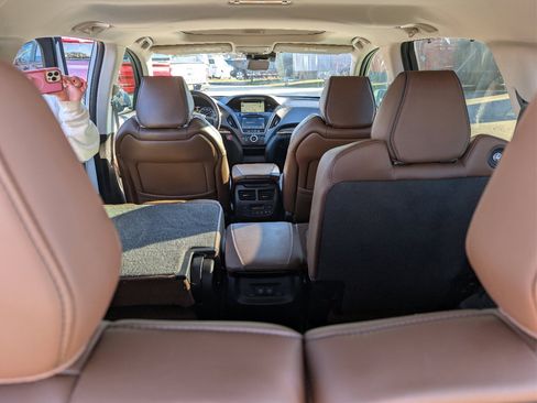 Used 2019 Acura MDX FWD w/ Advance Package image 11