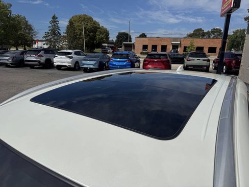 Used 2024 Nissan Murano SL AWD/4WD image 17