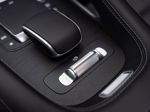 Used 2024 Mercedes-Benz GLS 63 AMG 4MATIC image 58