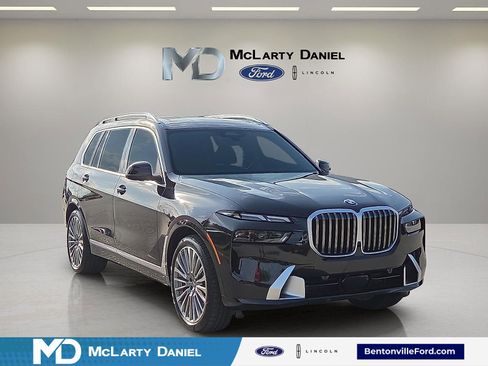Used 2026 BMW X7 xDrive40i w/ Premium Package AWD/4WD image 1