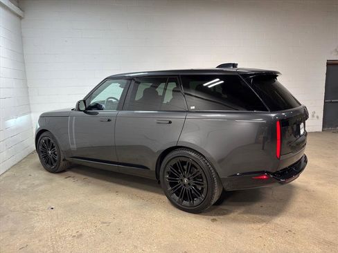 Used 2024 Land Rover Range Rover SE image 10