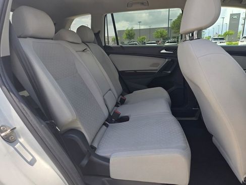 Used 2021 Volkswagen Tiguan S image 18