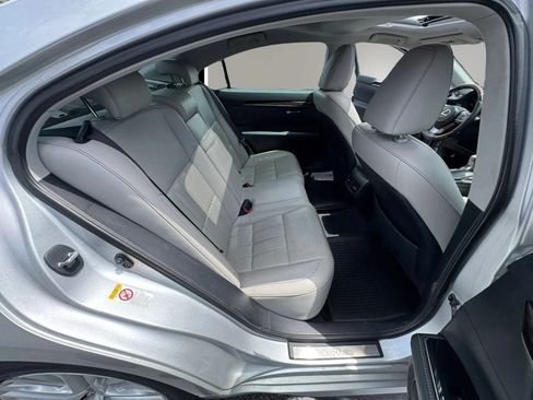 Used 2016 Lexus ES 350 w/ Luxury Package w/Wood Trim FWD image 20