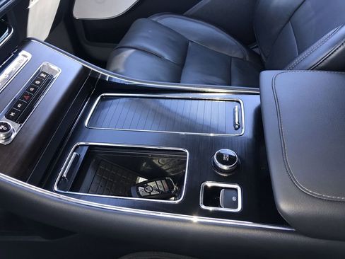 Used 2025 Lincoln Aviator Reserve w/ Equipment Group 201A image 21