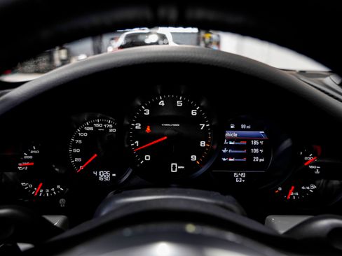 Used 2014 Porsche 911 Carrera image 11