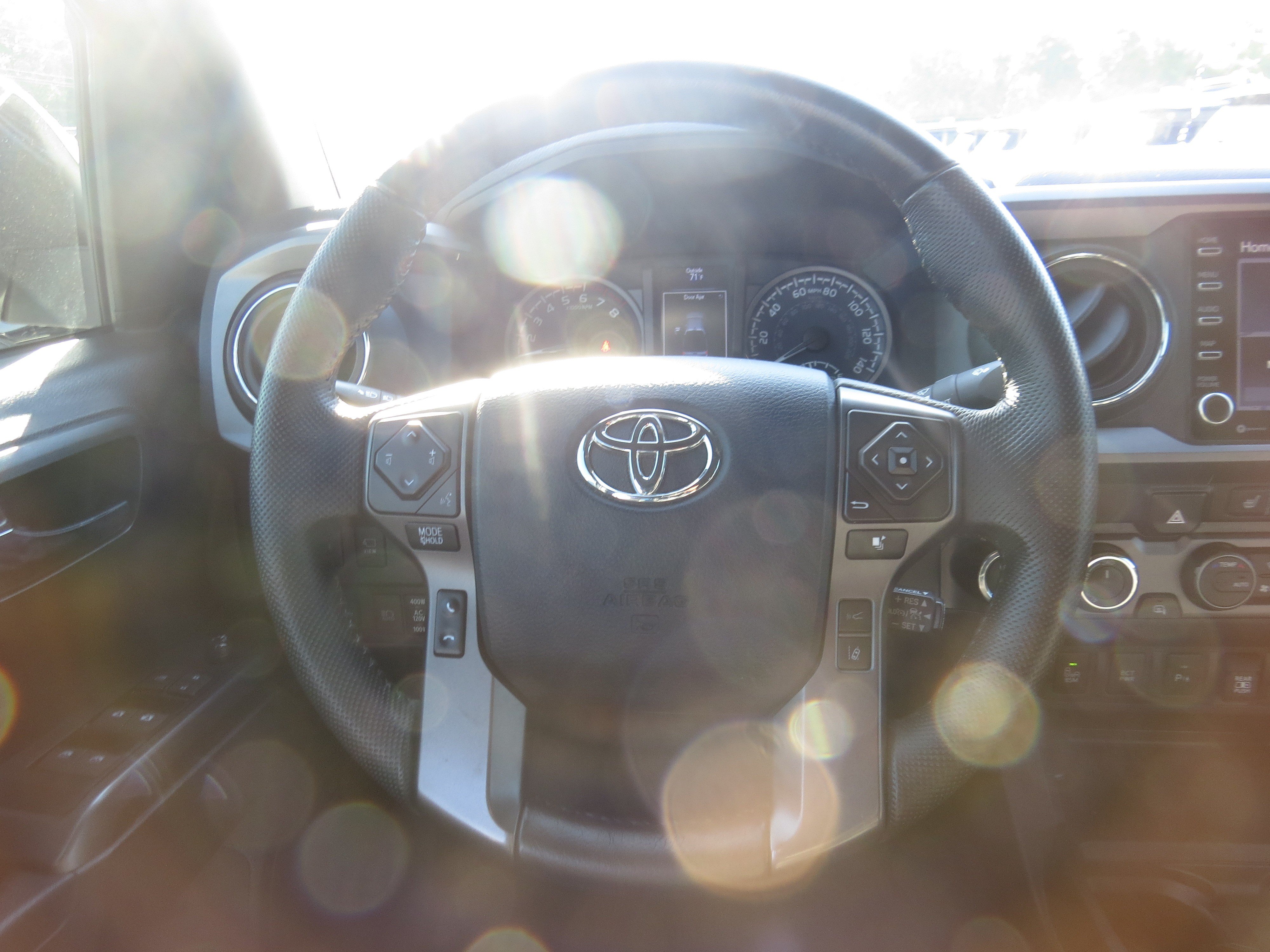 Used 2023 Toyota Tacoma TRD Pro AWD/4WD image 18