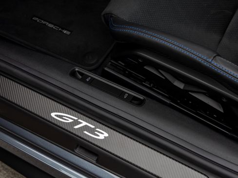 Certified 2026 Porsche 911 GT3 image 32