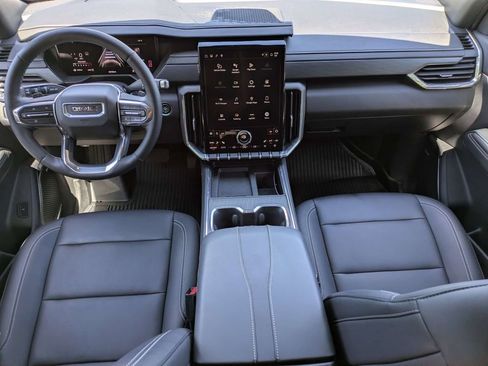 Used 2024 GMC Acadia Elevation w/ Trailering Package AWD/4WD image 14