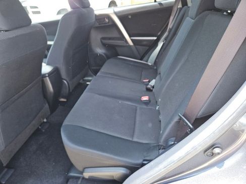 Used 2015 Toyota RAV4 LE FWD image 10