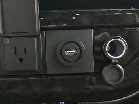 Used 2023 Chevrolet Express 2500 image 30