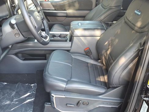 New 2026 Ford F450 Platinum w/ FX4 Off-Road Package image 20