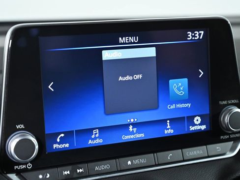 Certified 2025 Nissan Sentra SV image 16