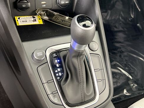 Used 2023 Hyundai Kona SEL AWD/4WD image 16