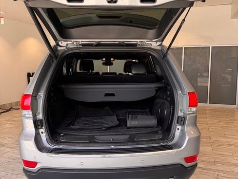Used 2018 Jeep Grand Cherokee Limited w/ Luxury Group II AWD/4WD image 19