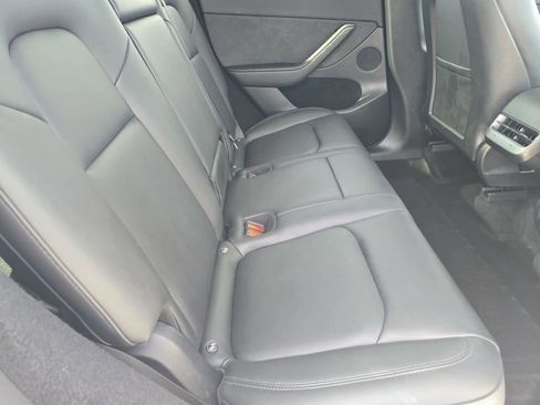 Used 2023 Tesla Model Y Long Range image 24
