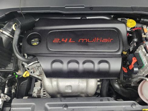 Used 2018 Jeep Compass Latitude w/ Cold Weather Group AWD/4WD image 30