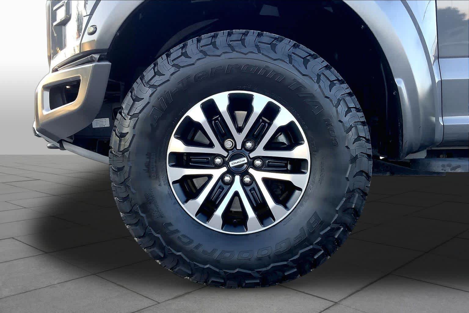 Used 2020 Ford F150 Raptor w/ Equipment Group 801A Mid AWD/4WD image 11
