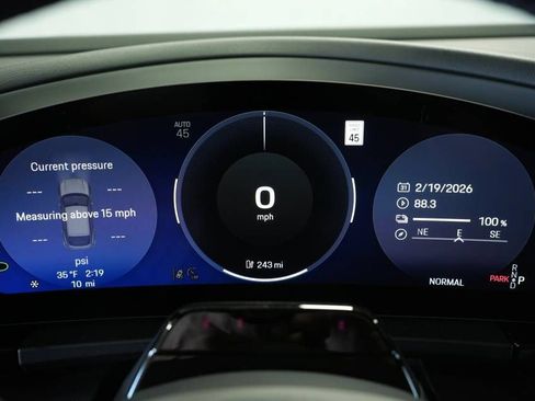 New 2026 Porsche Macan 4 Electric image 14