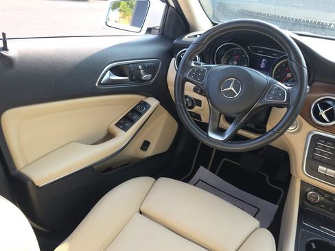 Used 2019 Mercedes-Benz GLA 250 image 26
