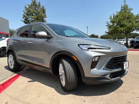 Used 2025 Buick Encore GX Preferred FWD image 4