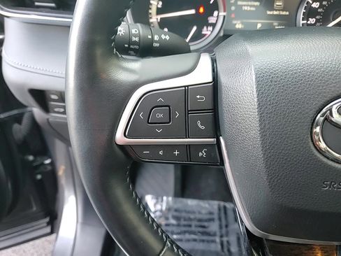 Used 2022 Toyota Highlander Platinum image 14