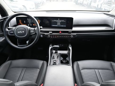 Used 2025 Kia Sorento S AWD/4WD image 7