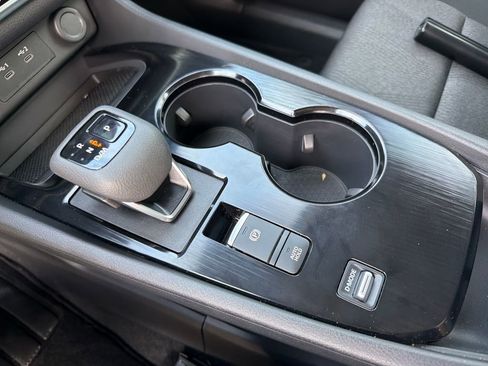 Certified 2026 Nissan Rogue SV image 36