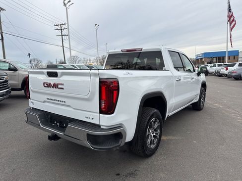 Used 2026 GMC Sierra 1500 SLT image 5