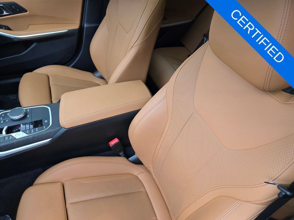 Certified 2024 BMW 330i Sedan w/ Convenience Package RWD image 10