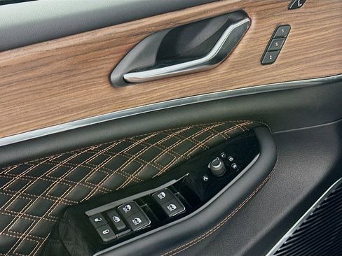 Certified 2024 Jeep Grand Cherokee Summit w/ High Altitude Package image 28