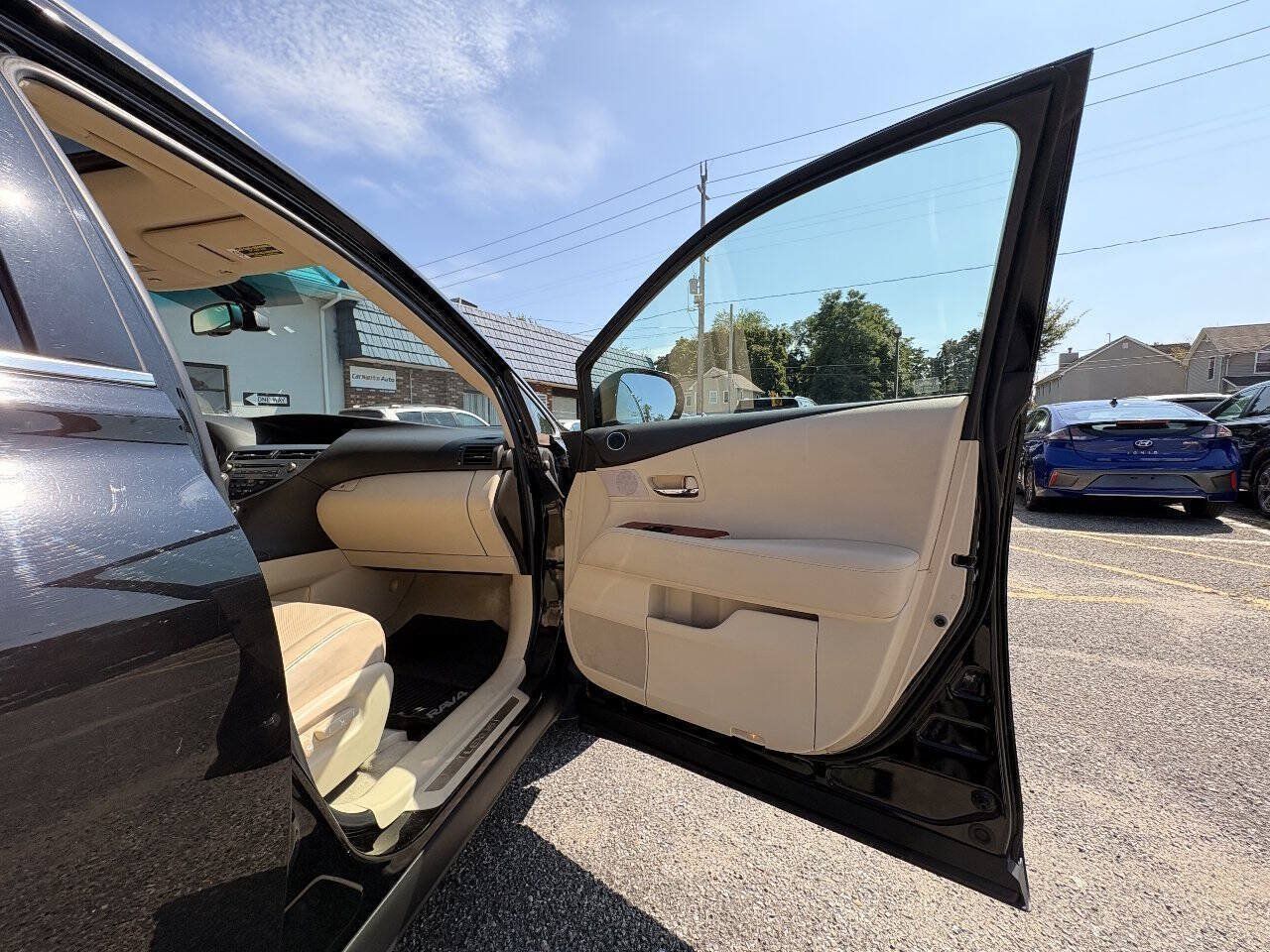 Used 2011 Lexus RX 350 AWD w/ Premium Pkg image 19