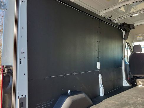 New 2026 Ford Transit 250 148 Medium Roof w/ Load Area Protection Package RWD image 9