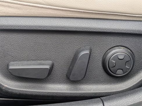 Used 2019 Genesis G70 2.0T Advanced w/ Elite Package image 21