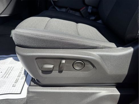 Used 2025 Chevrolet Silverado 1500 Custom w/ Turbomax Blackout Package AWD/4WD image 16