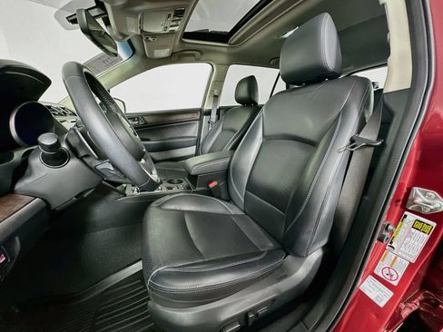 Used 2019 Subaru Outback 3.6R Limited AWD/4WD image 22